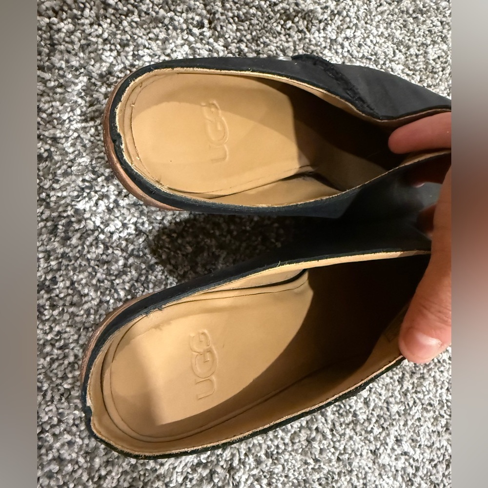 UGG Lovisa women's slip on black leather mule clogs, size 8.5 - Picture 12 of 13
